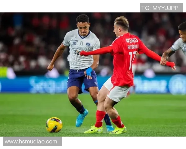 圣克拉拉迎战本菲卡争夺联赛关键三分的精彩对决 圣克拉拉迎战本菲卡争夺联赛关键三分的精彩对决